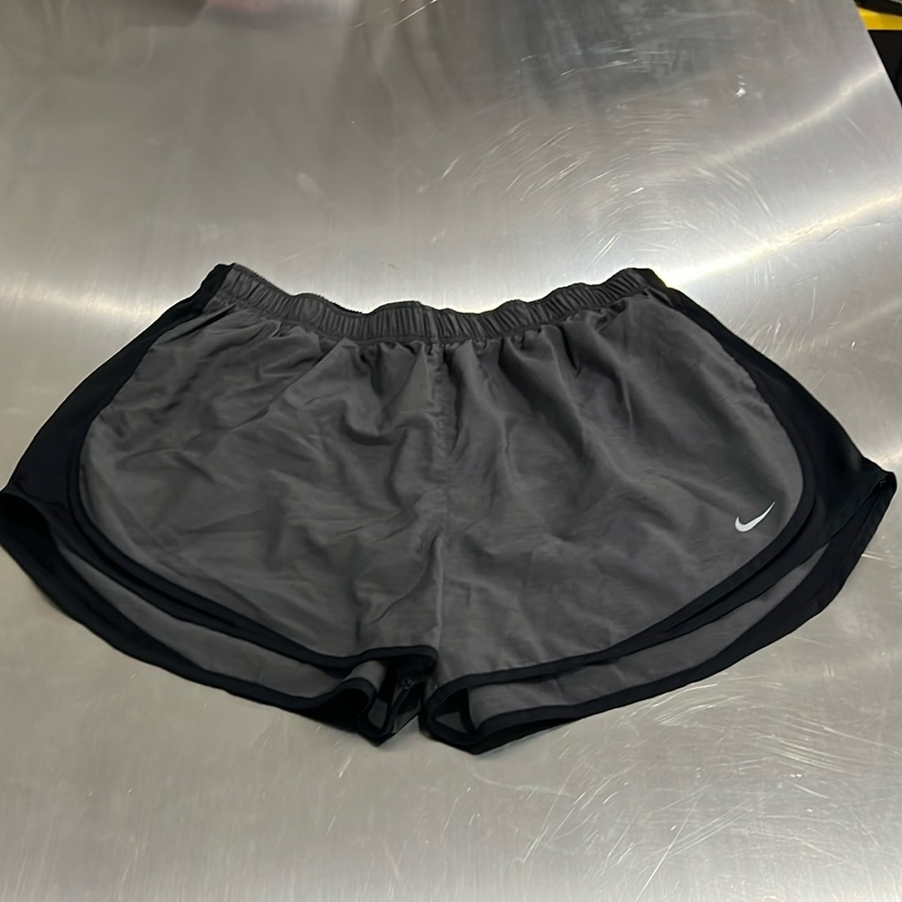 Nile running shorts XXL